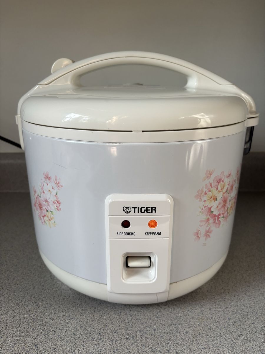 Tiger JNP-1500 8 Cup Rice Cooker Floral