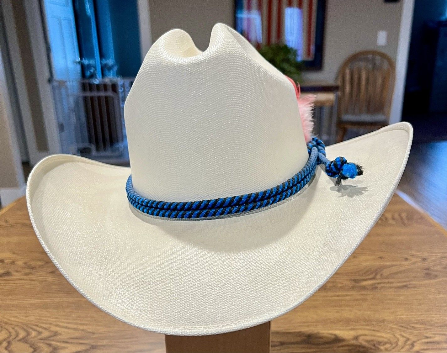 Indiana Hats White Straw Cowboy Hat Medium (size 7) with Blue Hat Band and Feathers