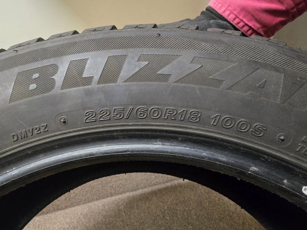 all set 4 tiresBridgestone Blizzard 225/60R18
