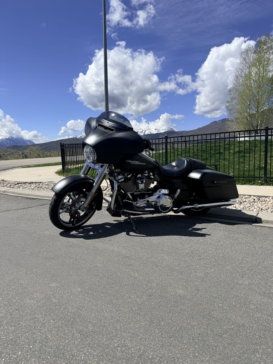 2017 Harley Davidson Street Glide