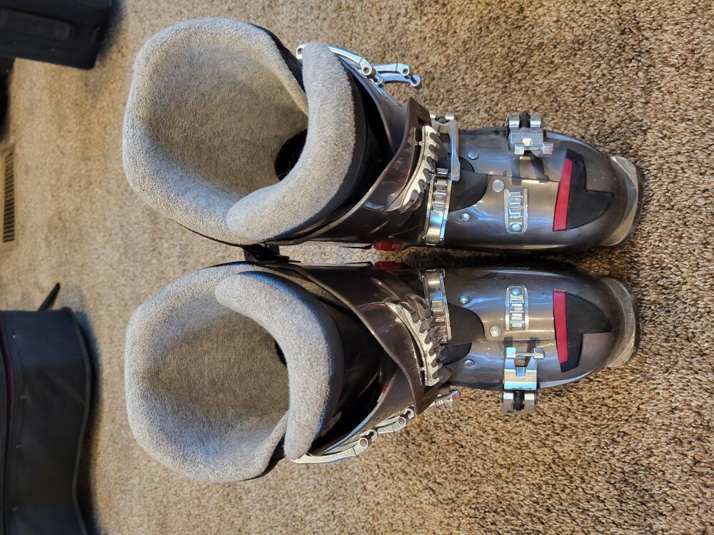 Ski Boots size 22.5-23.5