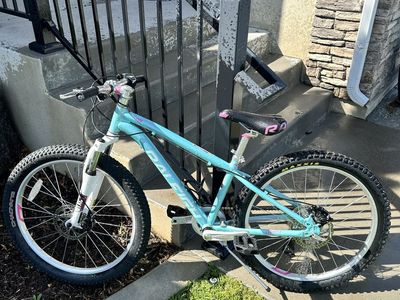 24” Raleigh Mountain Bike Kids