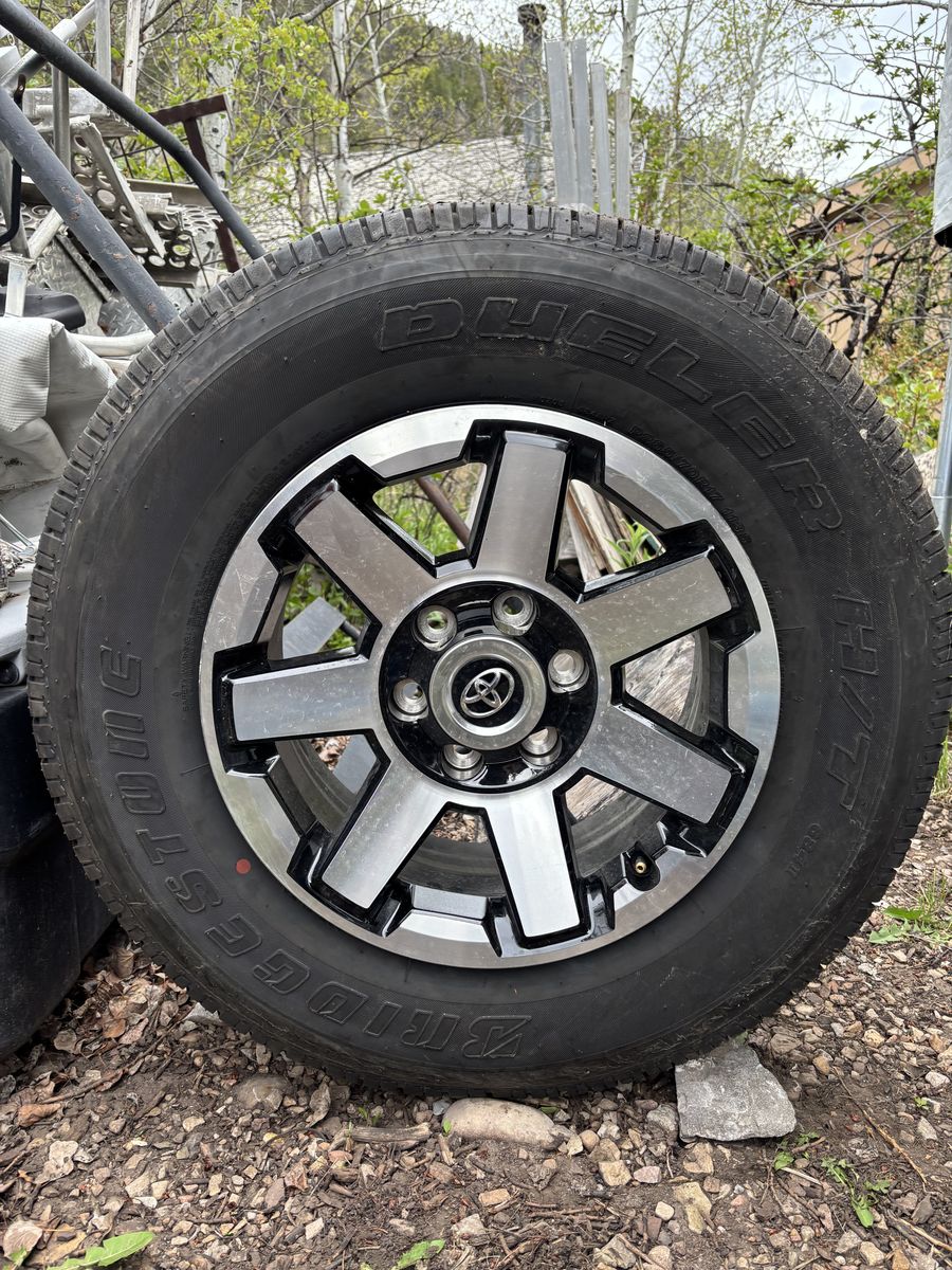 NEW Toyota 4runner rims/tires! 265/70r17 tires. 6x5.5(139.7) Tundra/Tacoma/4runner/Sequoia/FJCruiser