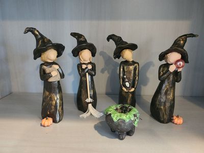 Halloween witch sets of 4