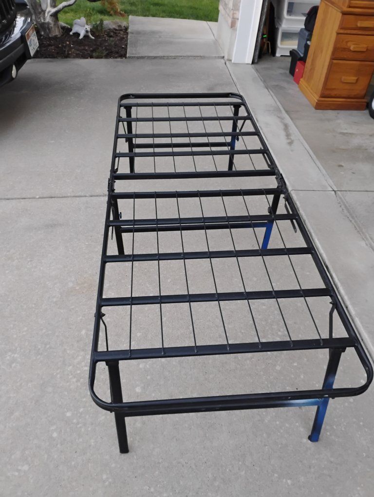 Foldable Metal Platform Bed Frame Twin XL Black