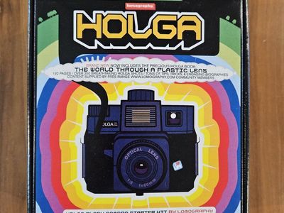 Holga 120CFN Medium Format Film Camera Starter Kit w/Original Box & Manuals