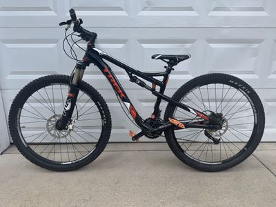 Trek Superfly 29” Full Suspension Mountain Bike