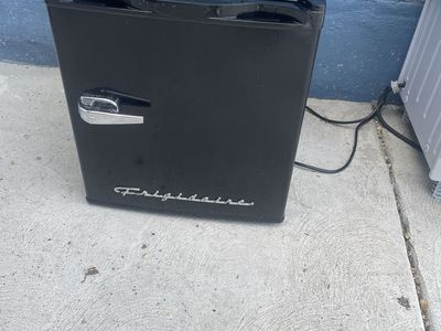 Mini Frigidaire