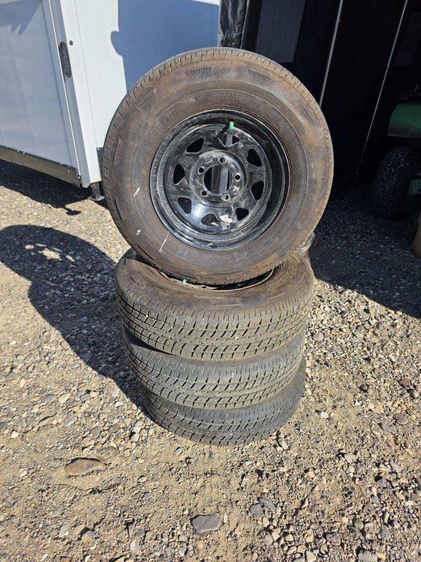 trailer wheels and tires