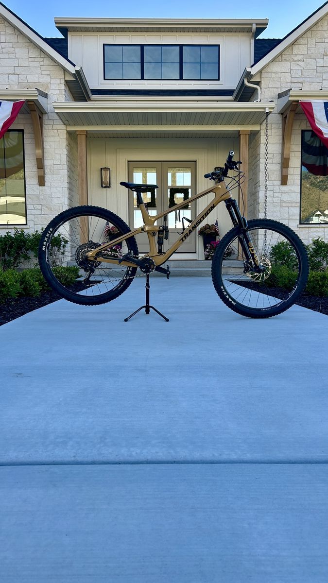 Transition Sentinel Mountain Bike - Full Suspension, Carbon Frame, XL
