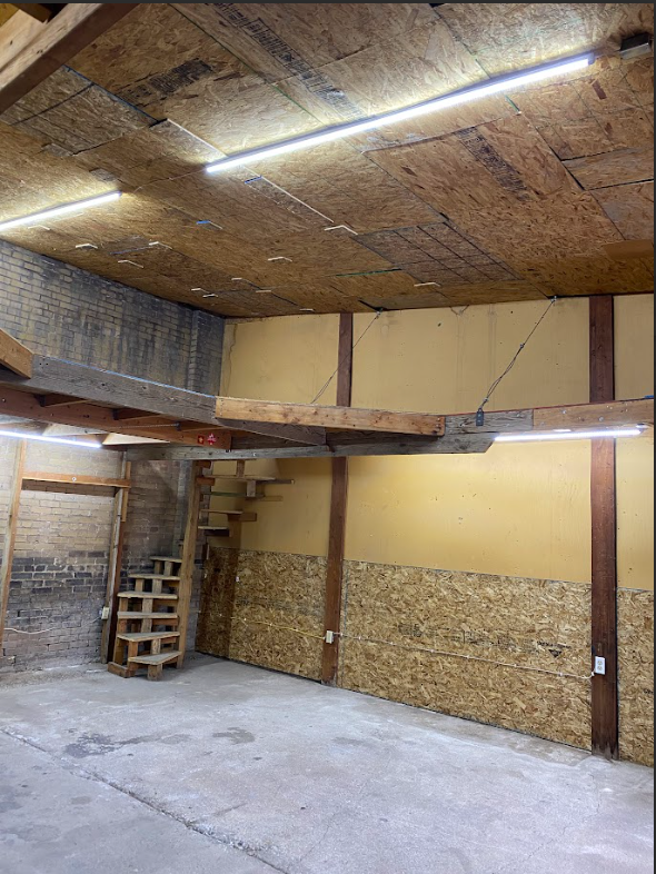 Main image 6