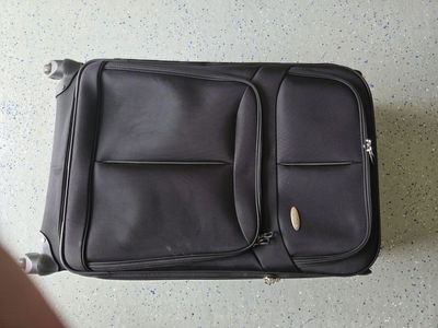 Samsonite 31" Expandable Spinner Suitcase