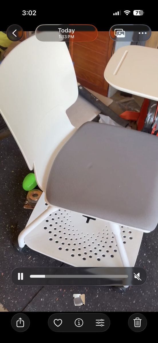 Desk chair