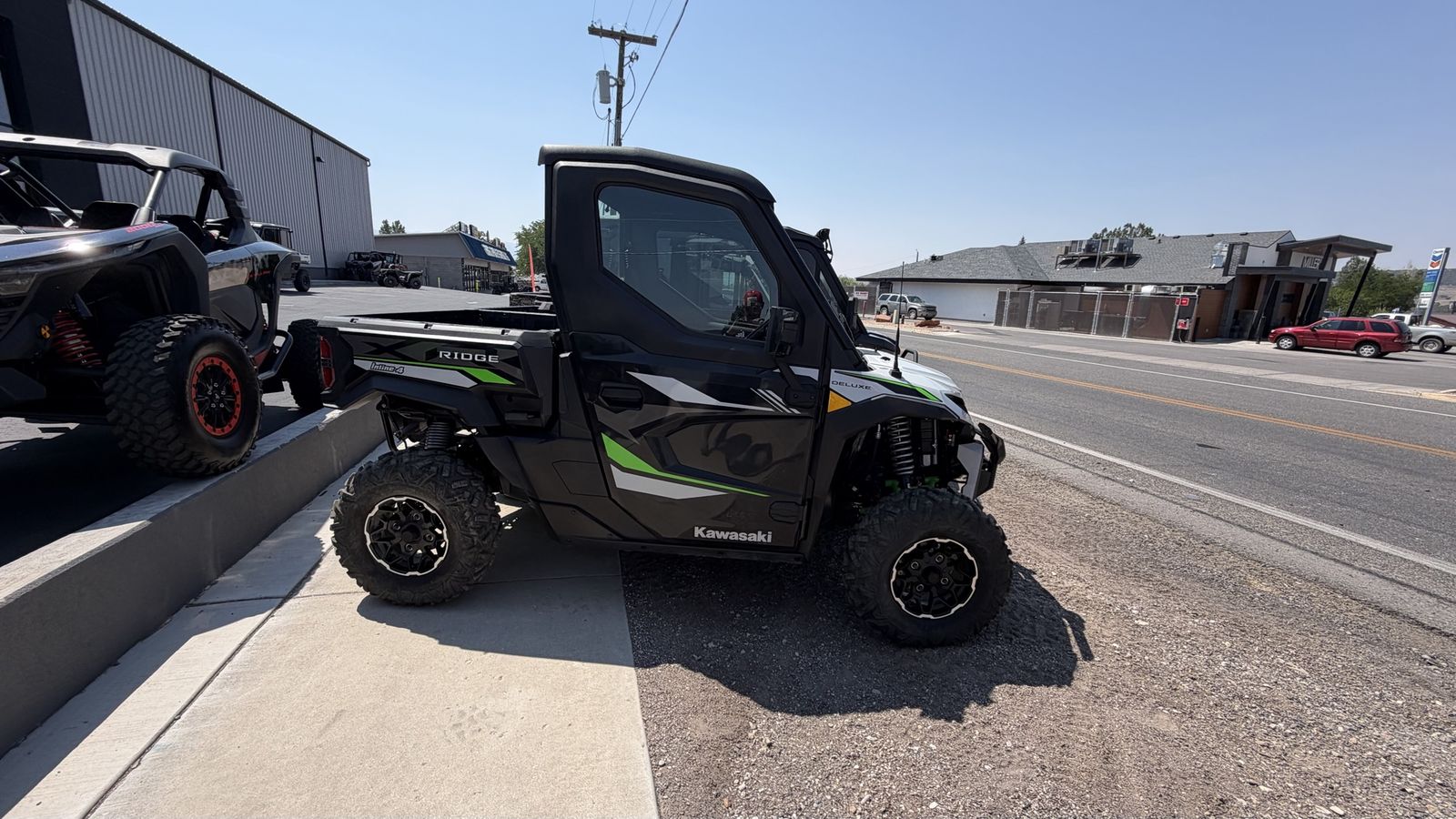 2025 Kawasaki Ridge XR Deluxe Enclosed UTV