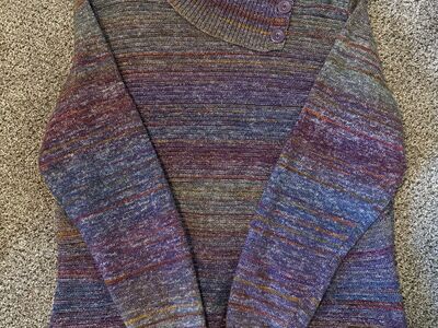 BEAUTIFUL WOMENS SWEATER