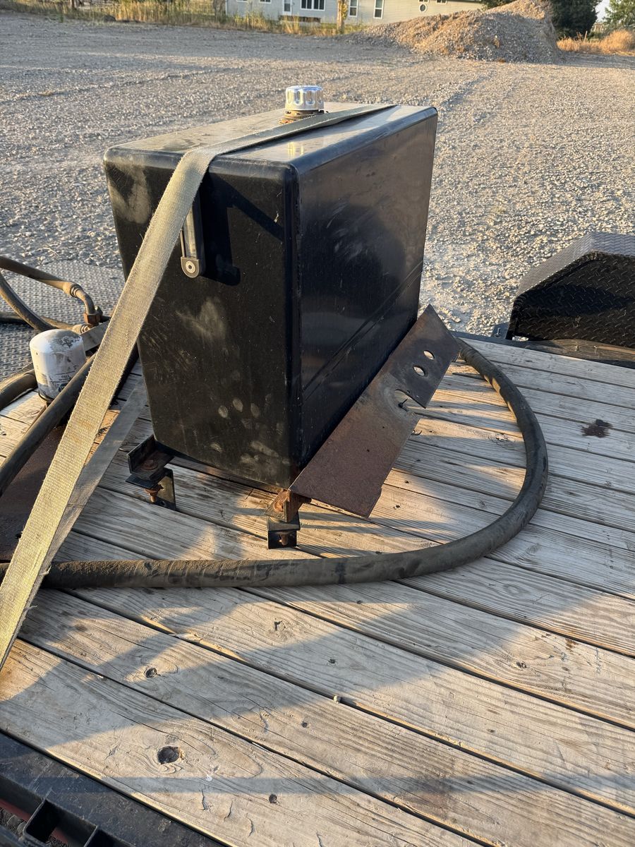Hydraulic Oil Reservoir Tank setup with Hoses and Filter