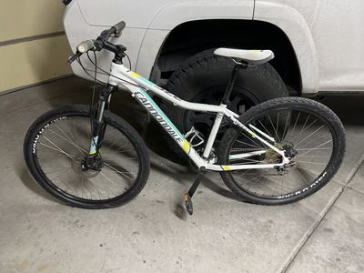 Cannondale Mountain Bike