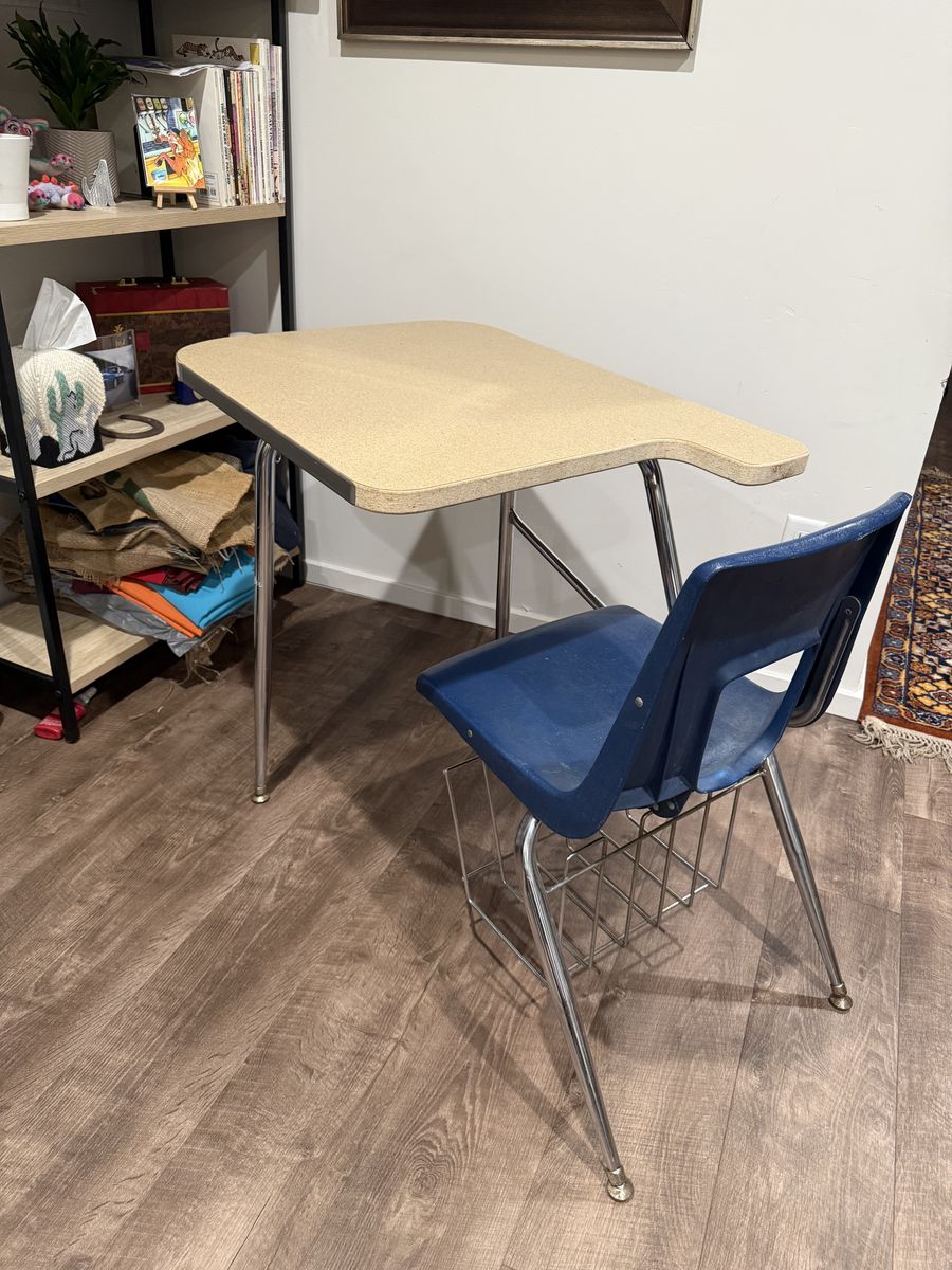 School style personal desk and chair