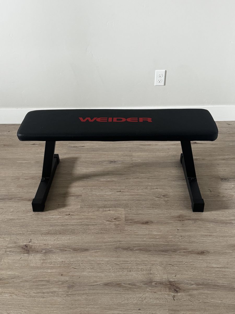 Flat workout bench