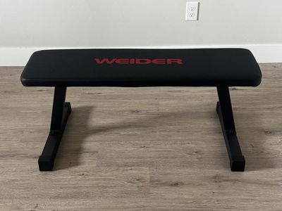 Flat workout bench
