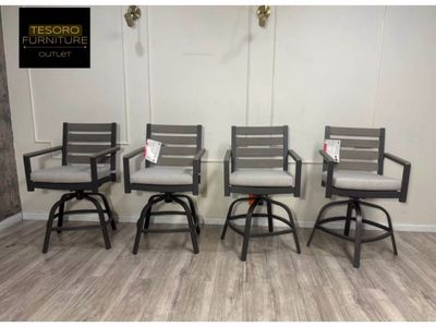 NEW MODERN SWIVEL INDOOR/OUTDOOR BAR STOOLS