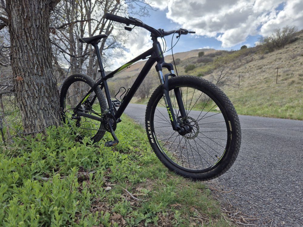Hard tail mountain bike M/L