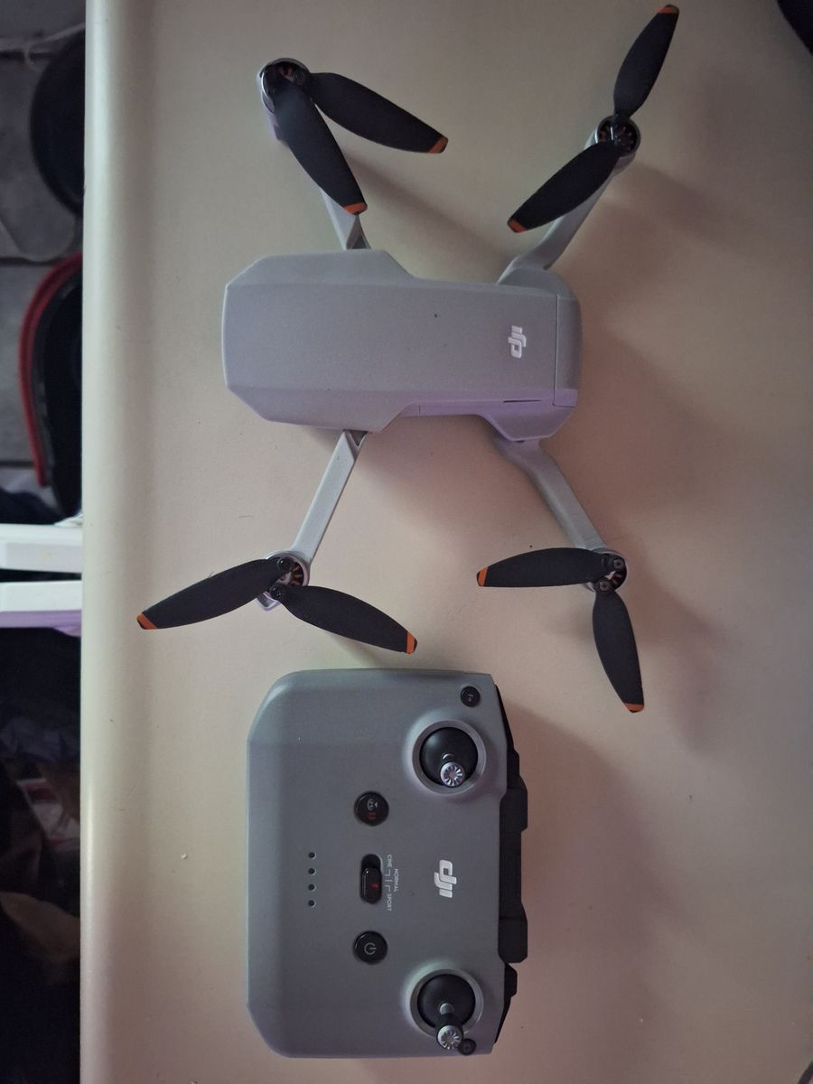 DJI Mini se Fly More Combo Drone with Remote Controller - Compact & Portable