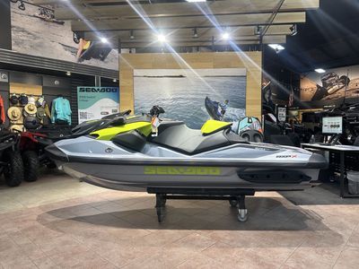 2025 SEA-DOO RXP-X 325 Ice Metal and Manta Green -