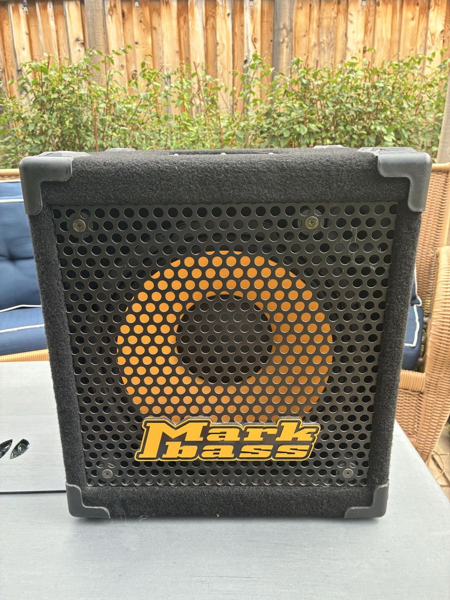 MarkbassNew York 121 1 x 12-inch bass extension cabinet.