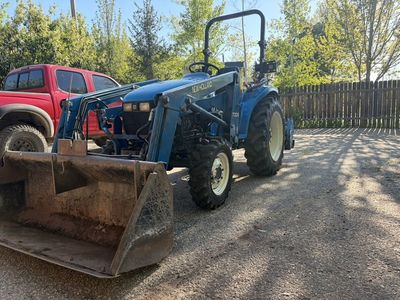 Ford New Holland 4x4 diesel tractor