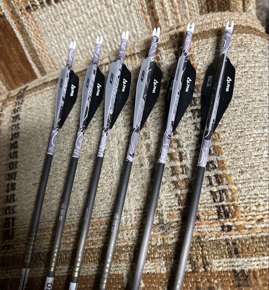Half a dozen Easton x10 parallel pro arrows for compound bow