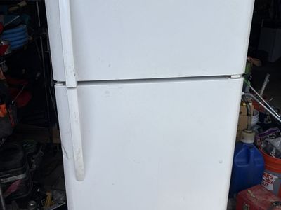 Refrigerator/ Freezer