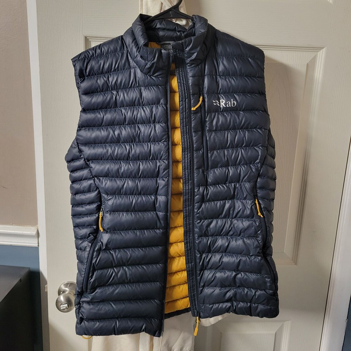 Men's Rab Microlight Insulated Down Vest Medium