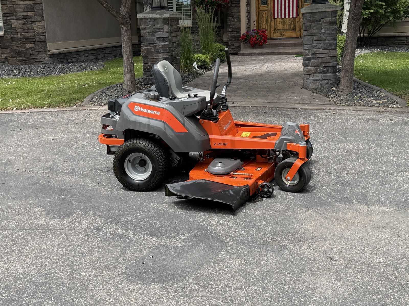 Husqvarna Z 254F