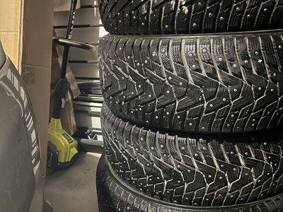 Set of 4 Studded Winter Snow Tires 300.00