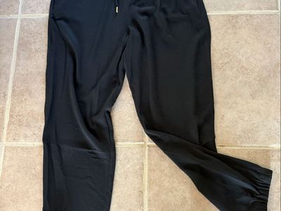 Women’s pants Michael Michael Kors size L inseam 28