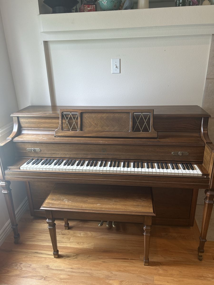 Story and Clark piano