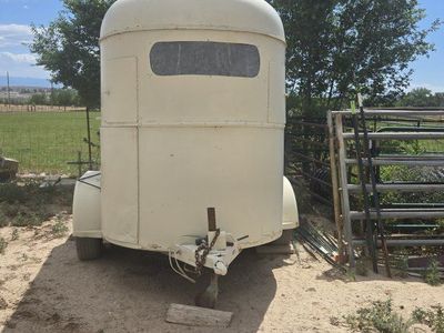 double axel horse / livestock trailer