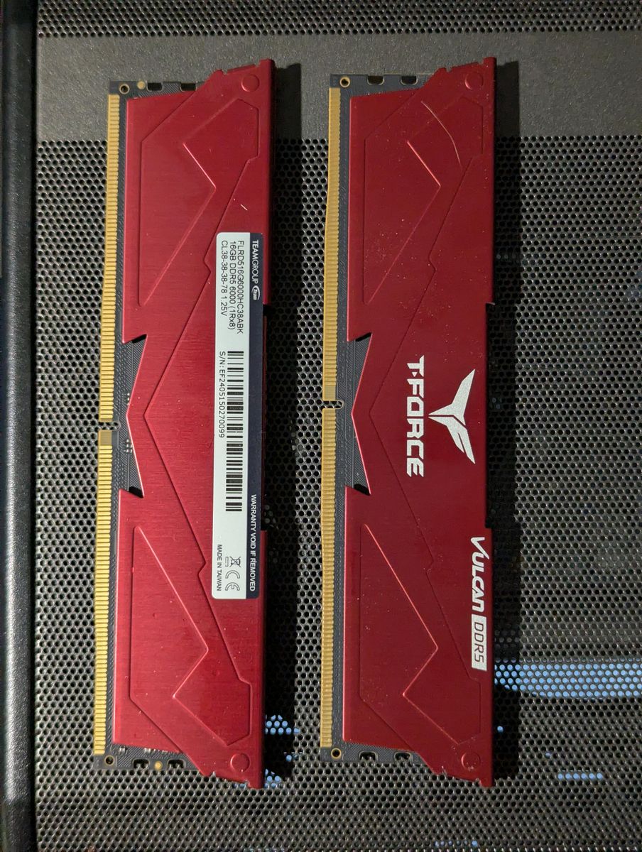 T-FORCE 2x16GB 32GB DDR5 PC5-48000 6000MHz DESKTOP MEMORY FLRD516G6000HC38ABK