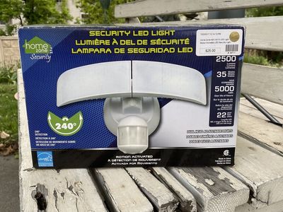 LED outdoor security light