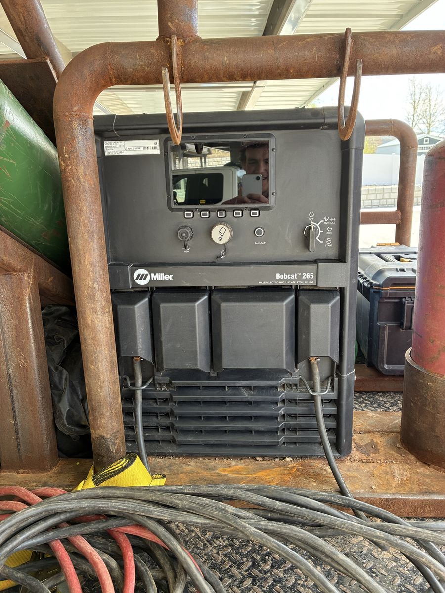 2025 miller Bobcat265 Welder