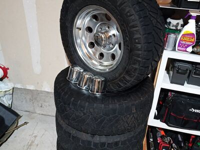 16” Wheels 265/70R16 – 6-Lug