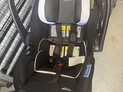 Graco infant car seat
