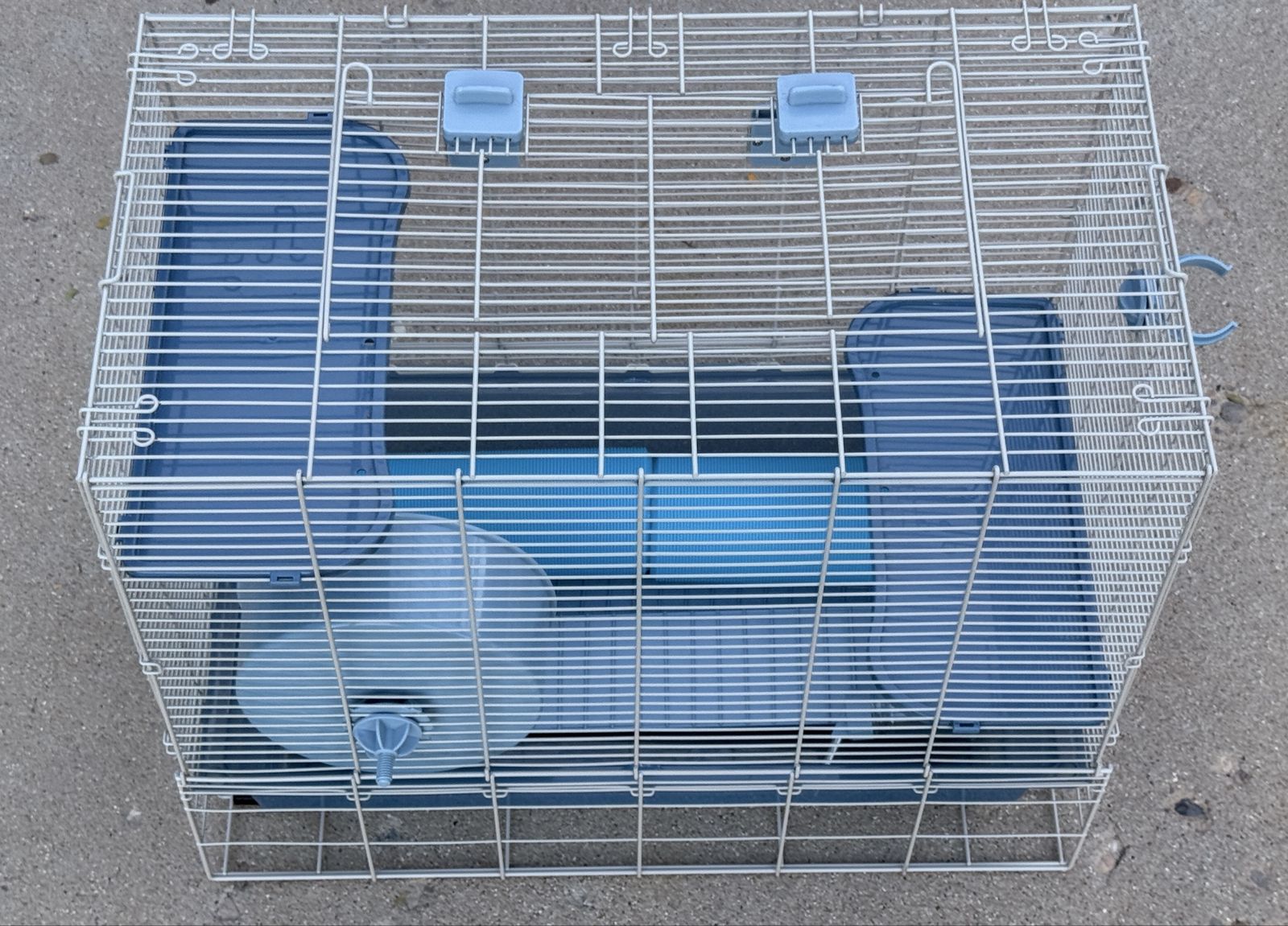 Main image 3