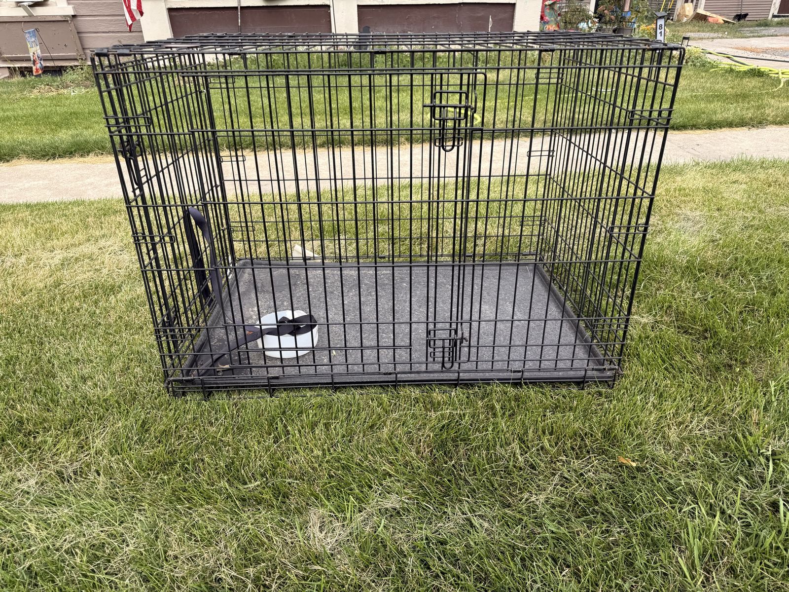 Large Kennel 42”D x 28”W x 30”T