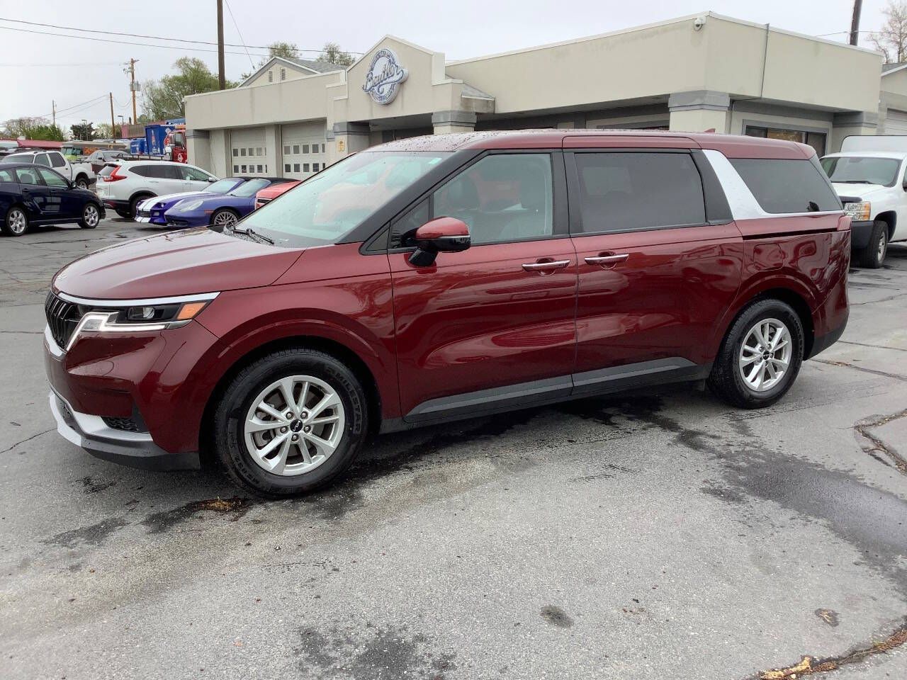 2024 KIA CARNIVAL LX