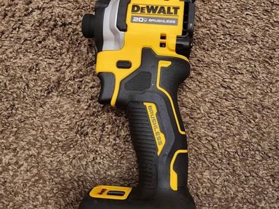 New DEWALT ATOMIC 20V MAX 1/4 in. Brushless Compact Impact Driver DCF850B Tool Only