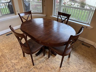 41-59inch table and 4 chairs