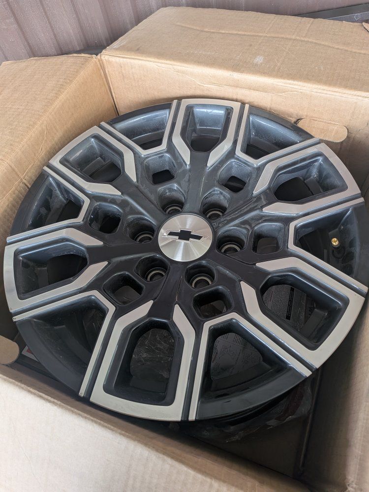 OEM Chevrolet Wheels and Z71 rims