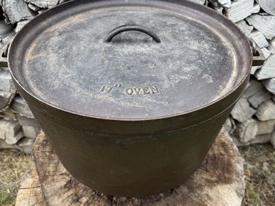 USA-Made MACA 17 Inch Cast Iron Dutch Oven